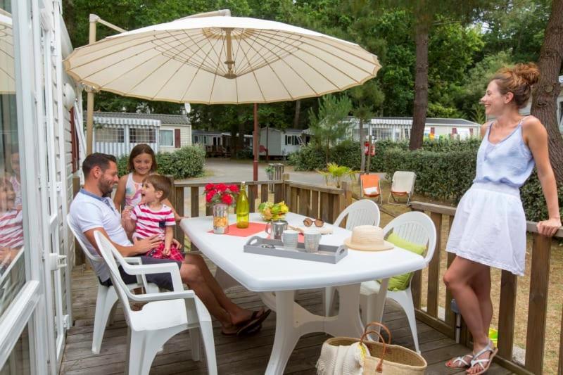 Camping Officiel Siblu Les Pierres Couchees Saint-Brévin-les-Pins Exterior foto